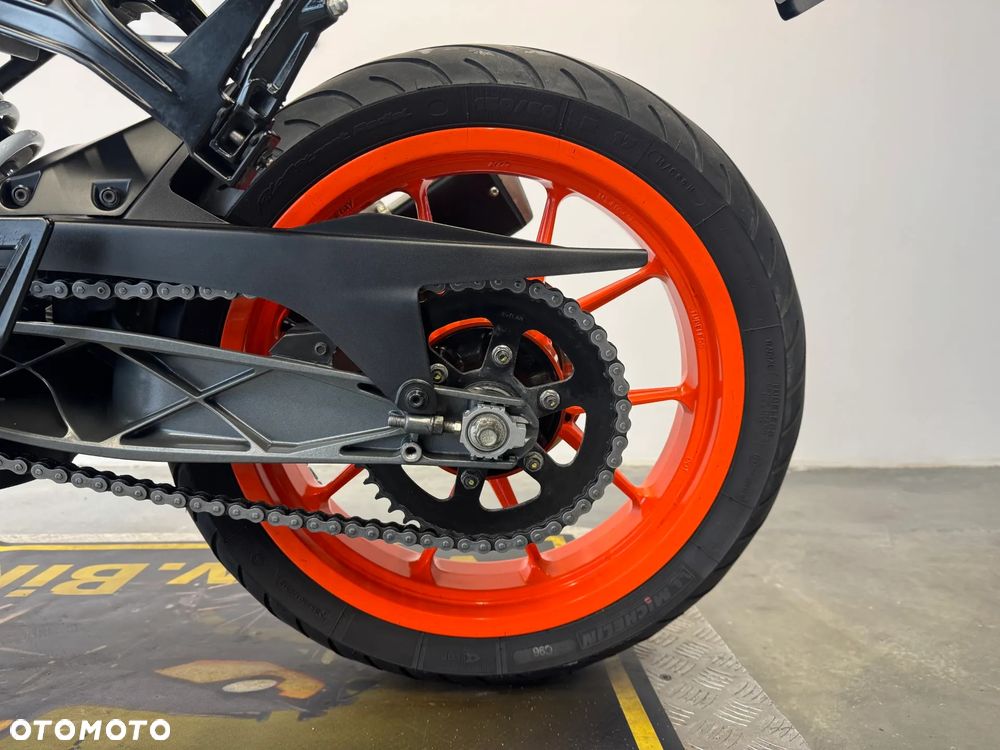 KTM RC 125 - 25