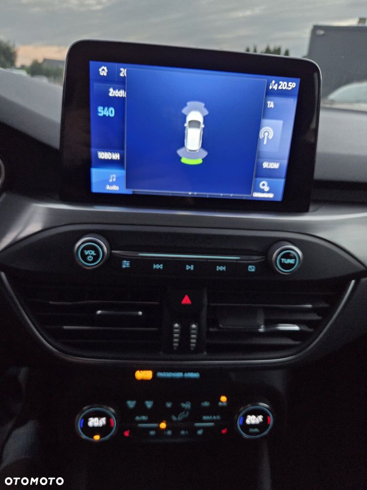 Ford Focus 1.0 EcoBoost Titanium - 10