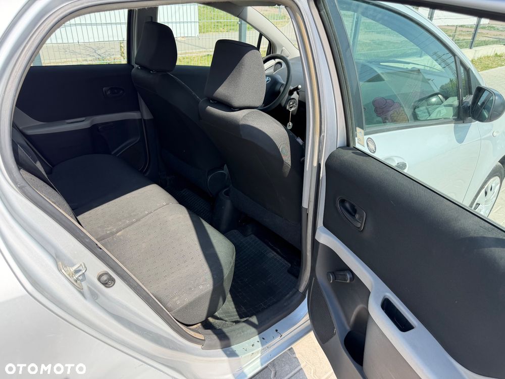 Toyota Yaris 1.3 Luna - 21