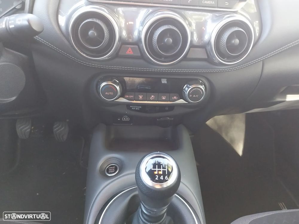 Nissan Juke 1.0 DIG-T N-Connecta - 17