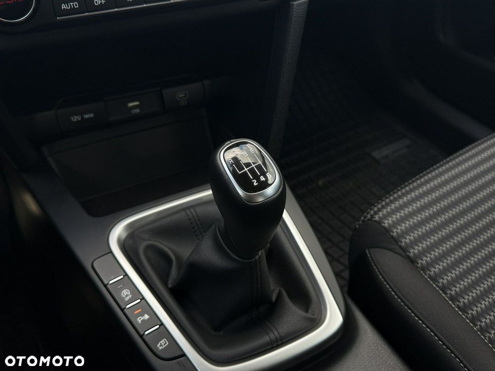 Kia Ceed 1.5 T-GDI M - 28