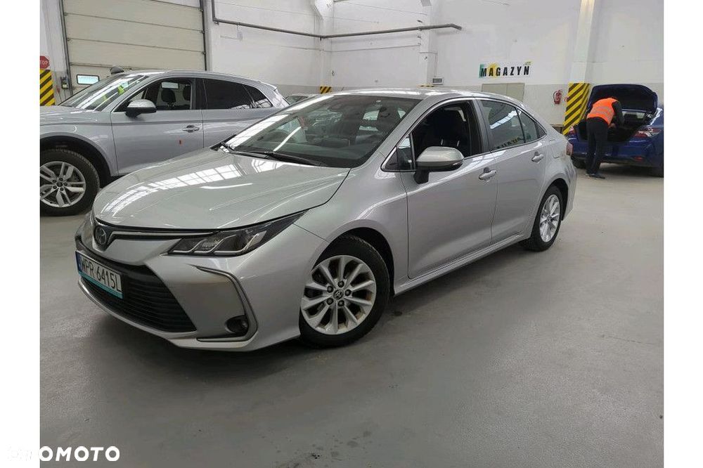 Toyota Corolla - 1