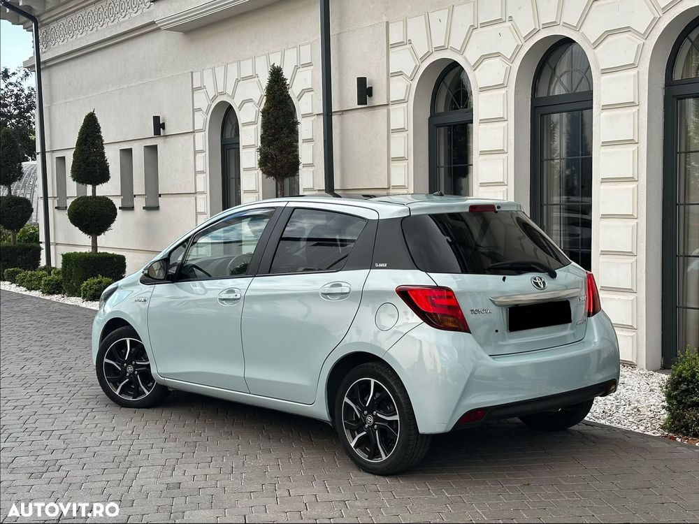 Toyota Yaris - 4