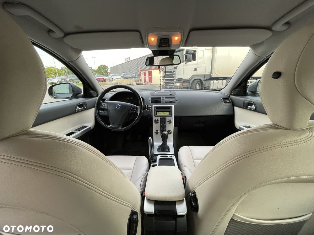 Volvo V50 - 3