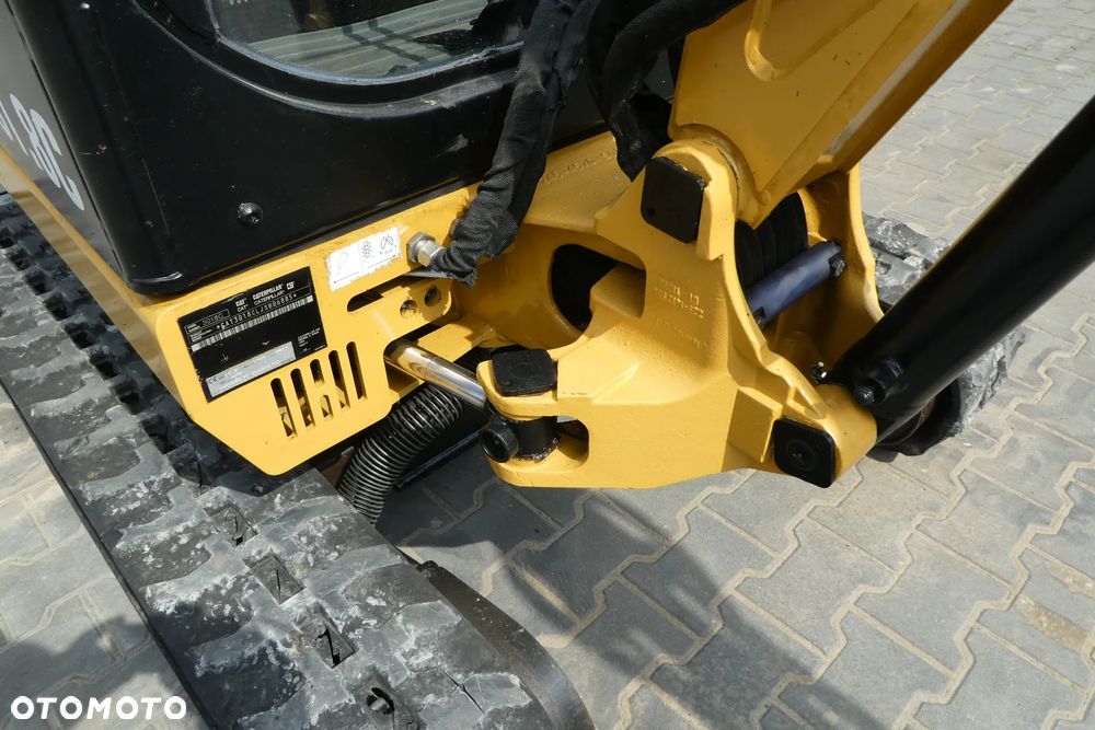 Caterpillar 301,8C PODWOZIE ROSUWANE - 11