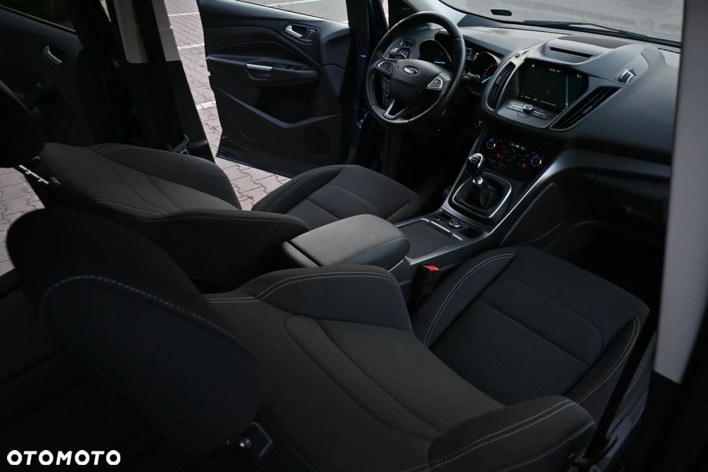 Ford Kuga 2.0 TDCi 4x2 Titanium - 25