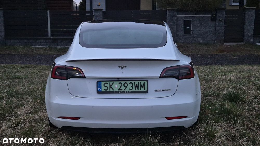 Tesla Model 3 - 6