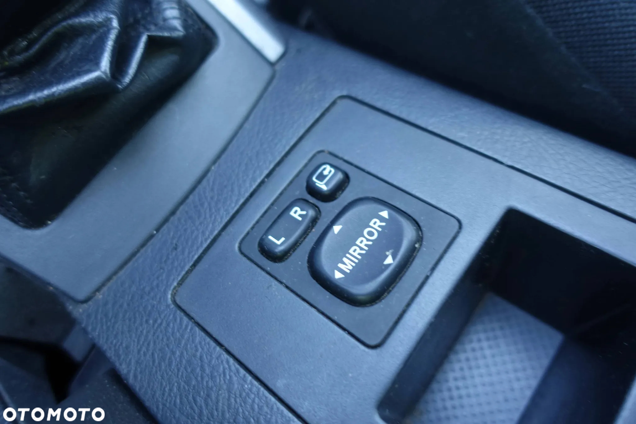 Toyota RAV4 2.2 D-4D 4x4 - 17