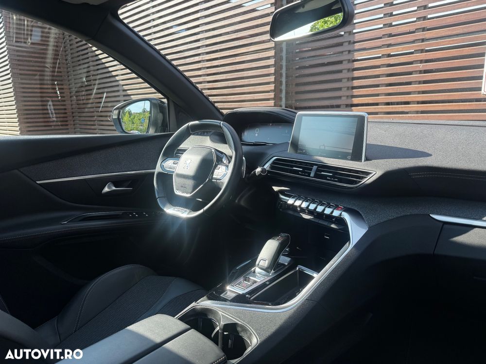 Peugeot 3008 1.2 PureTech 130 EAT8 GT - 19