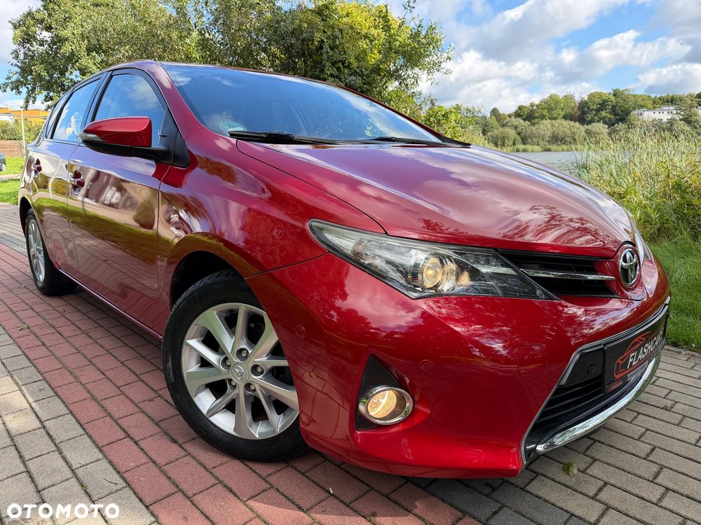 Toyota Auris - 1