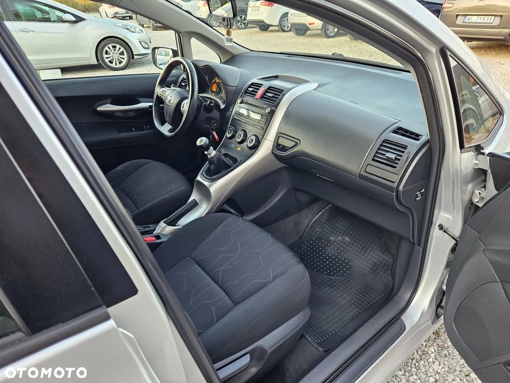 Toyota Auris 1.33 VVT-i Life - 22