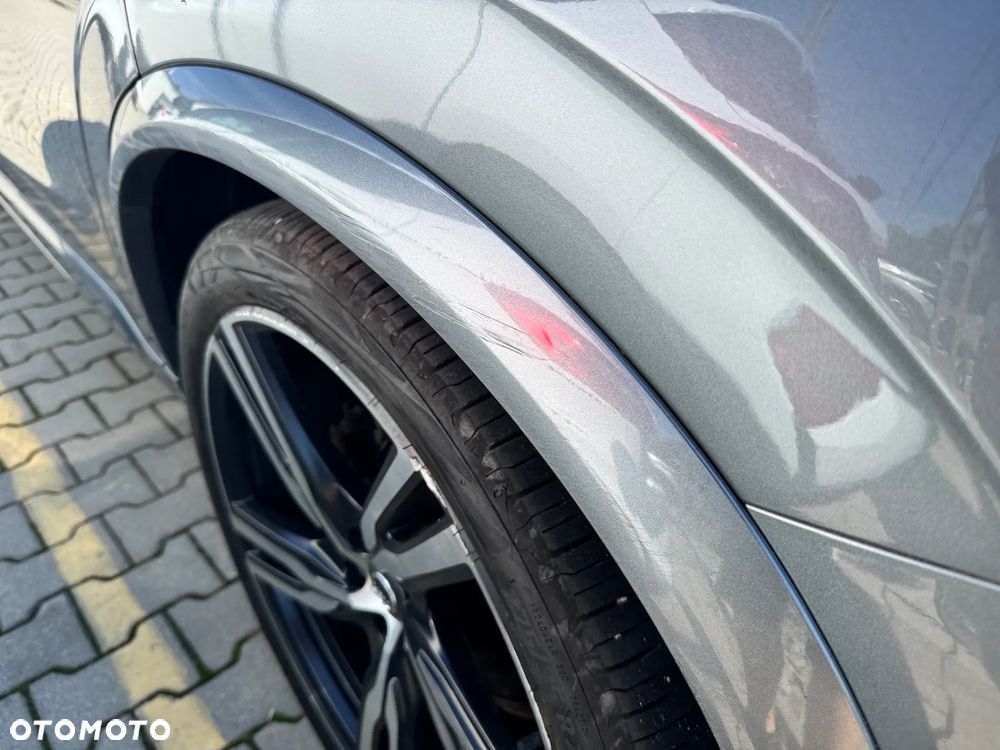 Volvo XC 90 D5 AWD R-Design 7os - 32