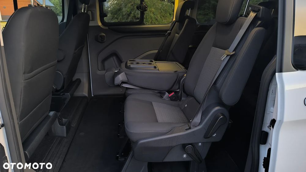 Ford Tourneo Custom 2.0 EcoBlue L1 Titanium - 13