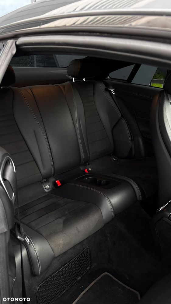 Mercedes-Benz Klasa E 300 Coupe 9G-TRONIC - 16