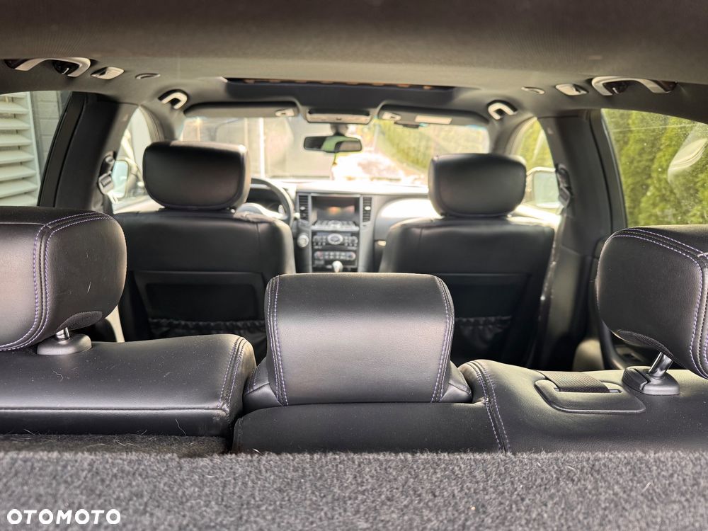 Infiniti QX70 3.7 S Design - 21