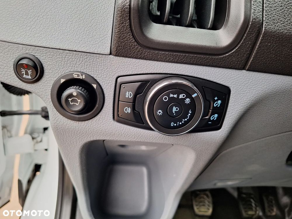 Ford Transit L3H2  2.0 CDTI 130 km 54 700 netto F-VAT 23% - 21
