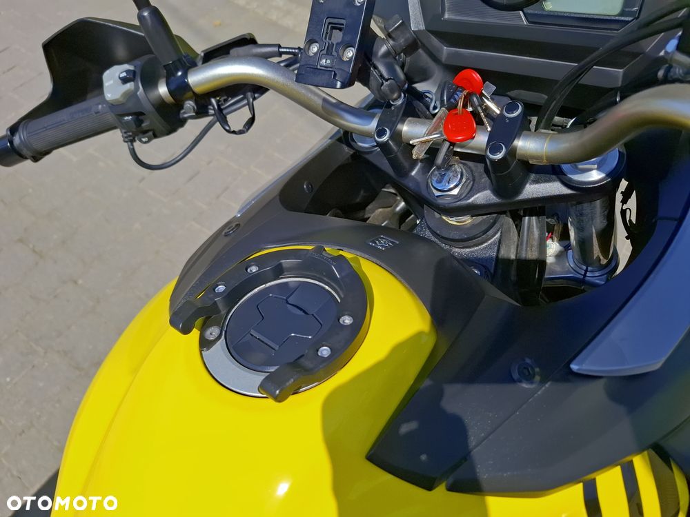 Suzuki V-STROM - 8