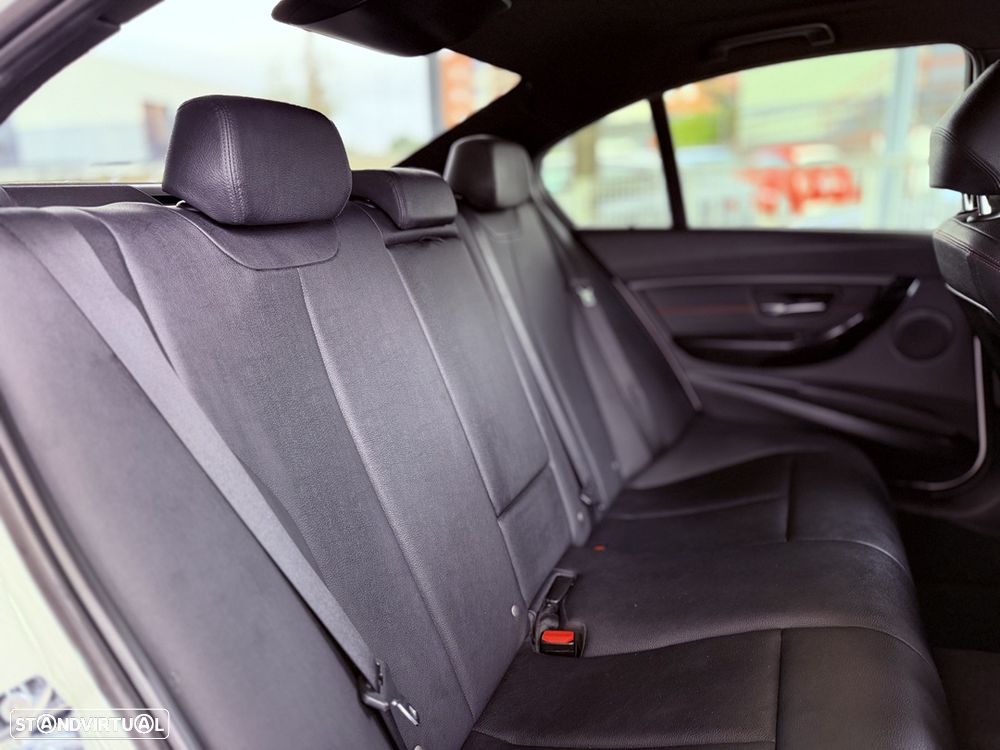 BMW 320 d Auto Pack M - 26