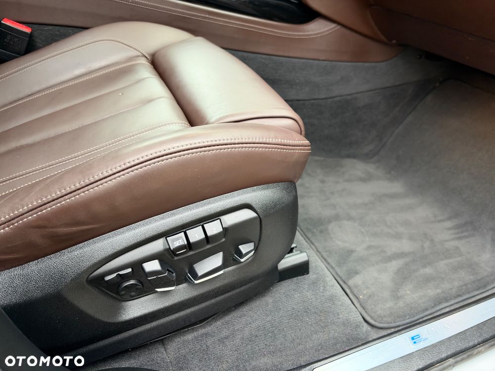 BMW X5 xDrive40e - 28