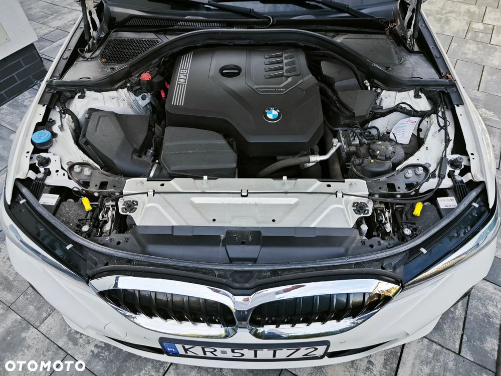 BMW Seria 3 318i M Sport - 18