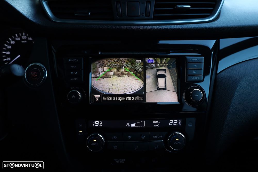 Nissan Qashqai 1.5 dCi N-Connecta J18 - 28