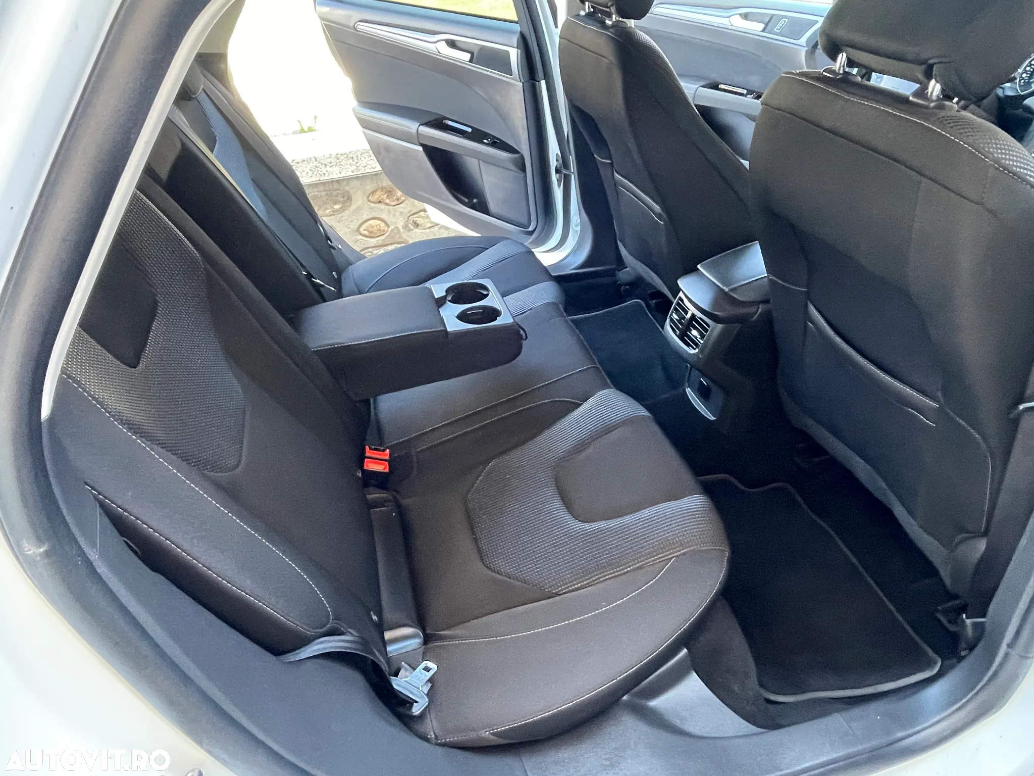 Ford Mondeo 2.0 EcoBlue Aut. Titanium - 28