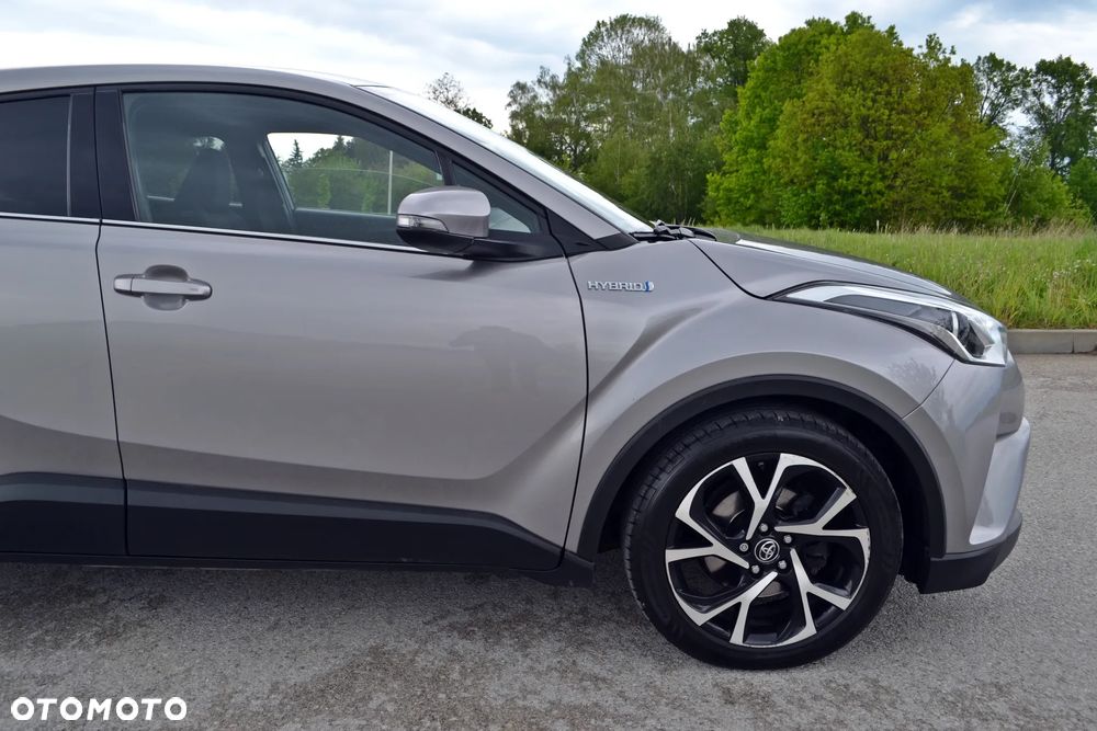 Toyota C-HR - 11