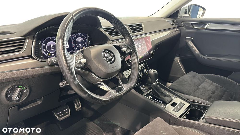 Skoda Superb 2.0 TDI SCR 4x4 Scout DSG - 10