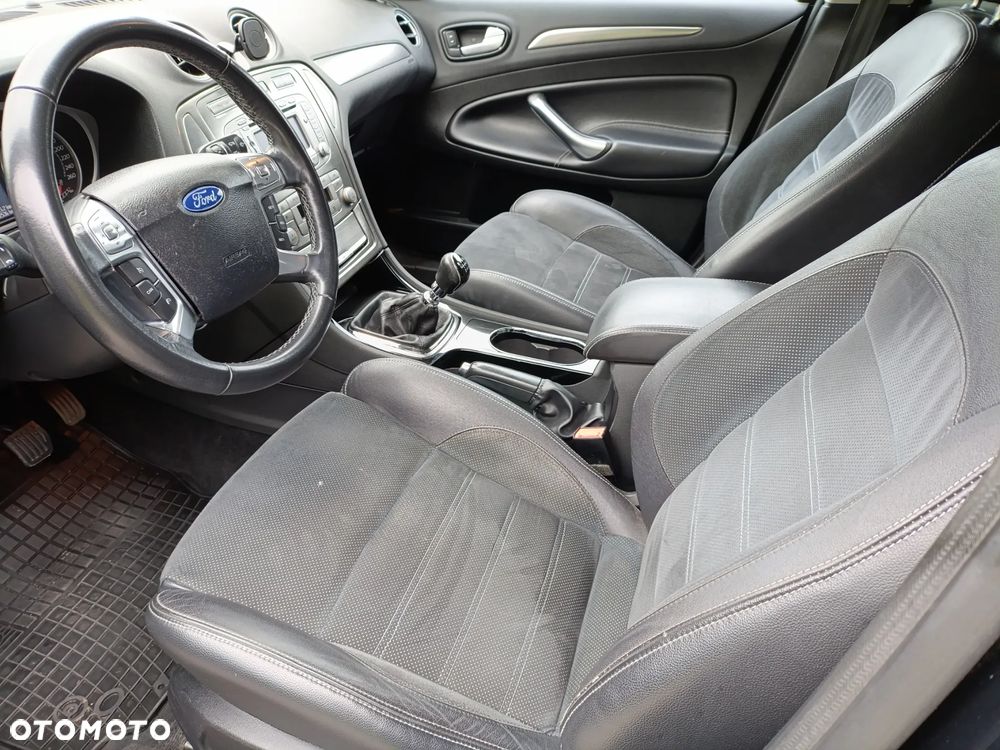 Ford Mondeo 2.0 TDCi Titanium - 23