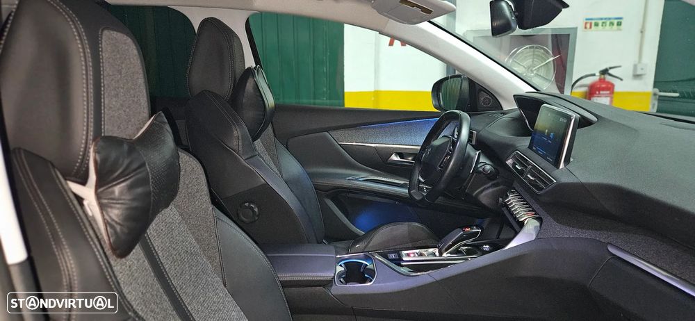 Peugeot 3008 BlueHDi 130 Stop & Start EAT8 Allure Pack - 31