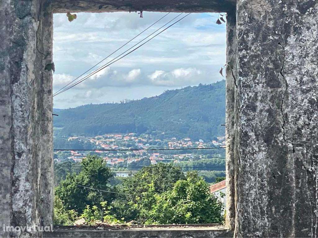 Moradia para recuperar em Vila Franca - Grande imagem: 2/5