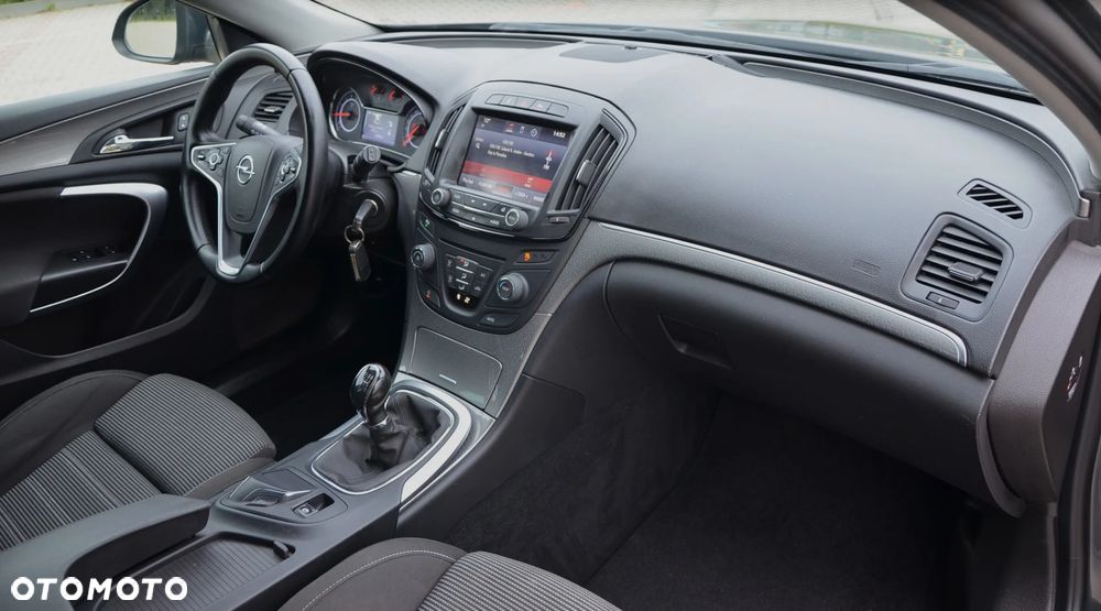 Opel Insignia - 21