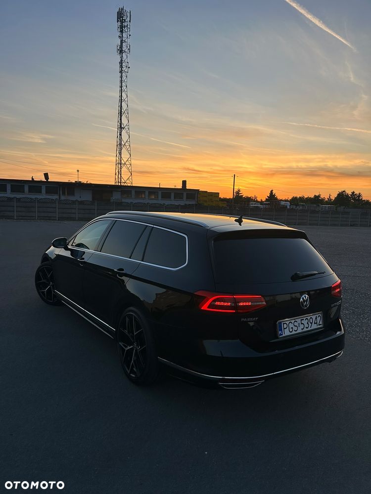 Volkswagen Passat - 1