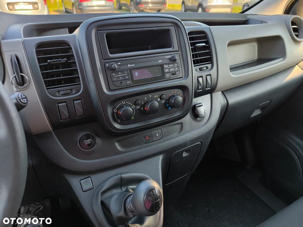 Renault Trafic - 16