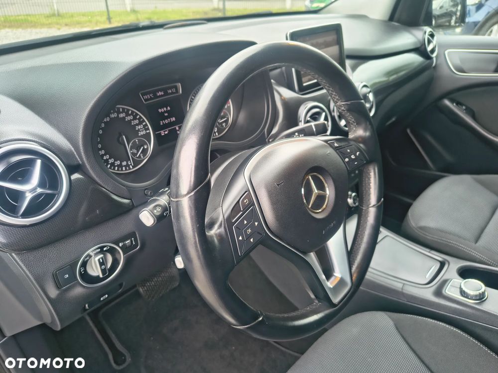 Mercedes-Benz Klasa B 200 7G-DCT Edition - 23