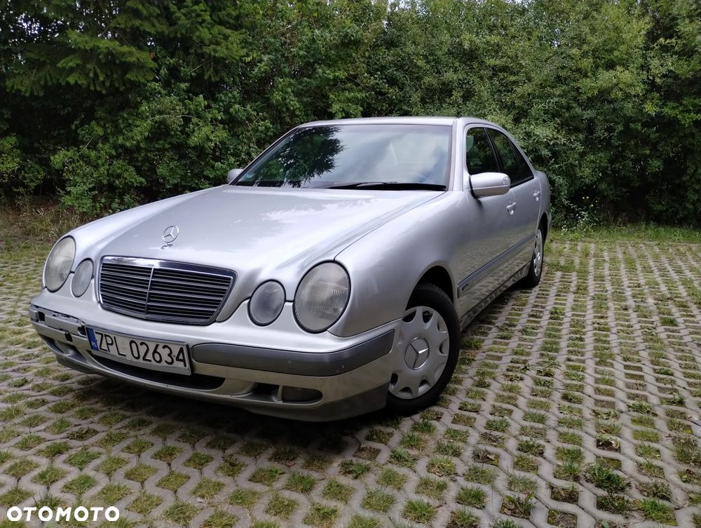 Mercedes-Benz Klasa E - 1