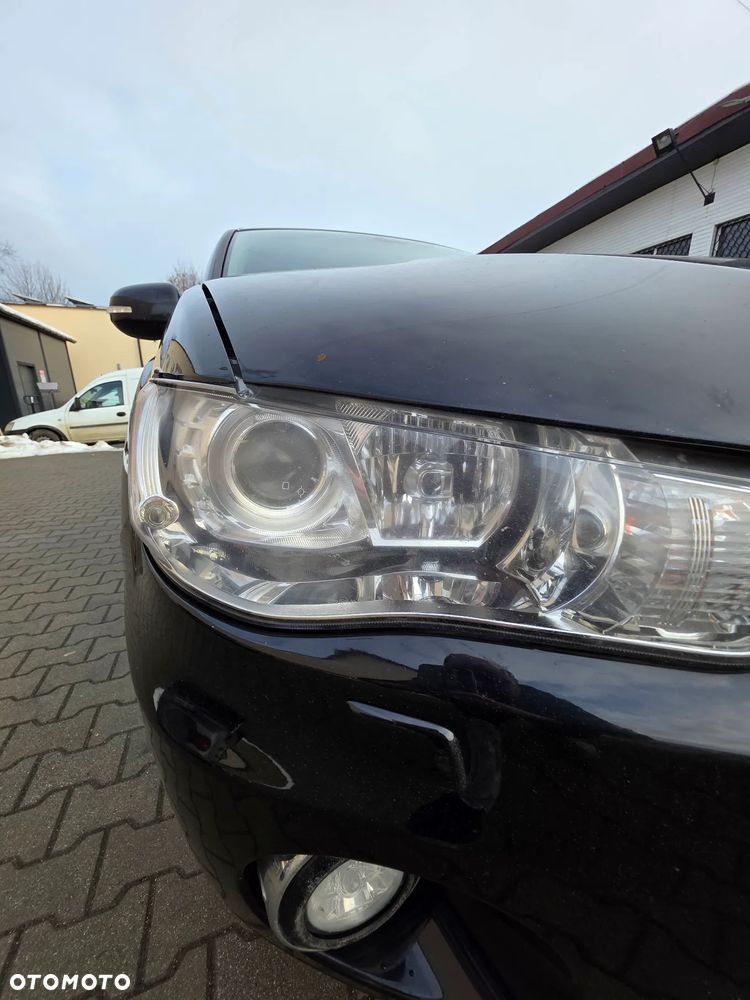 Mitsubishi Outlander - 7