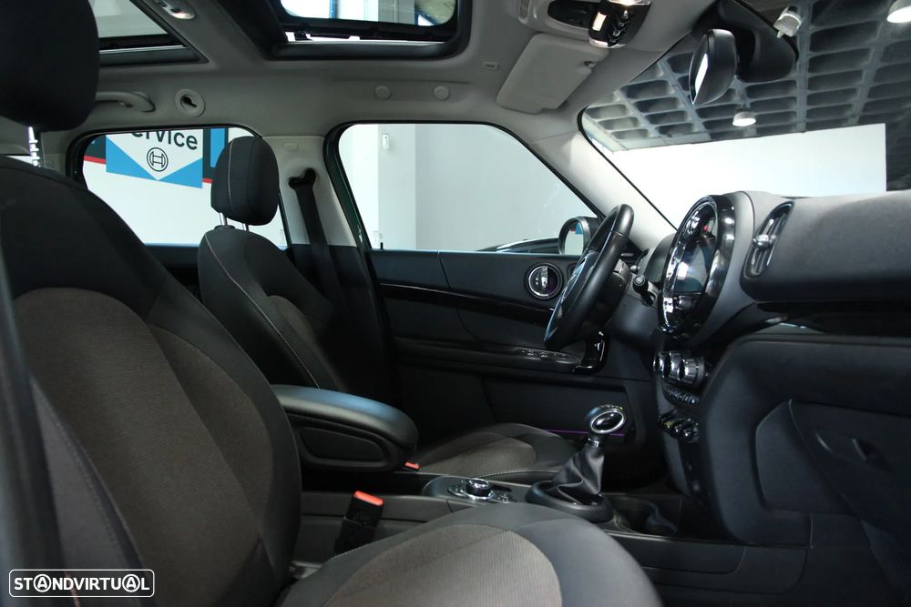MINI Countryman Cooper SE ALL4 Auto - 14