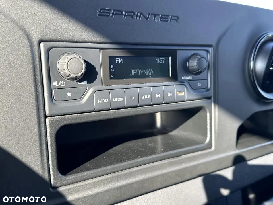 Mercedes-Benz Sprinter - 16