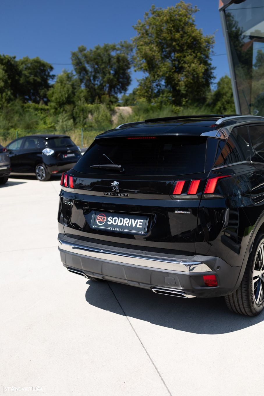 Peugeot 3008 1.5 BlueHDi GT Line EAT8 - 32