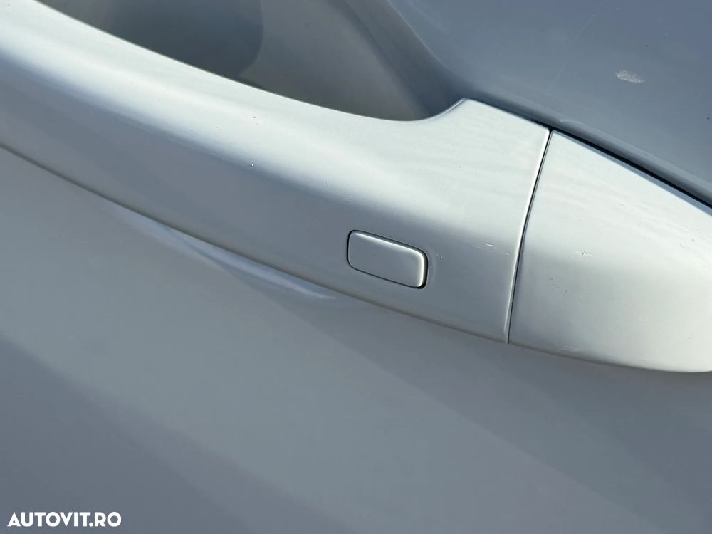 RENAULT Clio 2021 — imagine 8