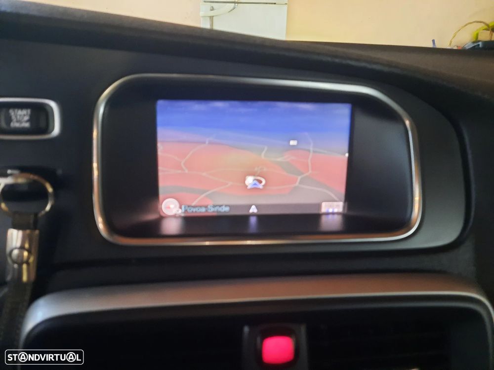 Volvo V40 D2 Geartronic RDesign - 22
