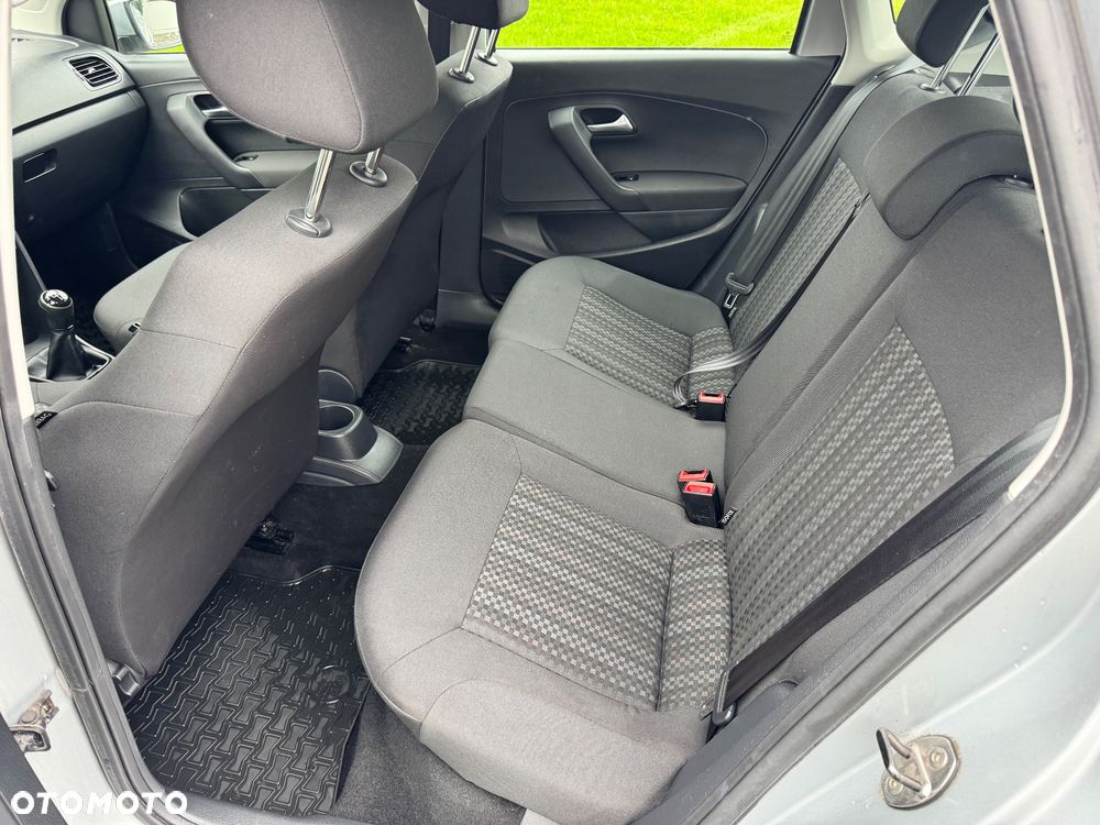 Volkswagen Polo 1.4 TDI (Blue Motion Technology) Comfortline - 19