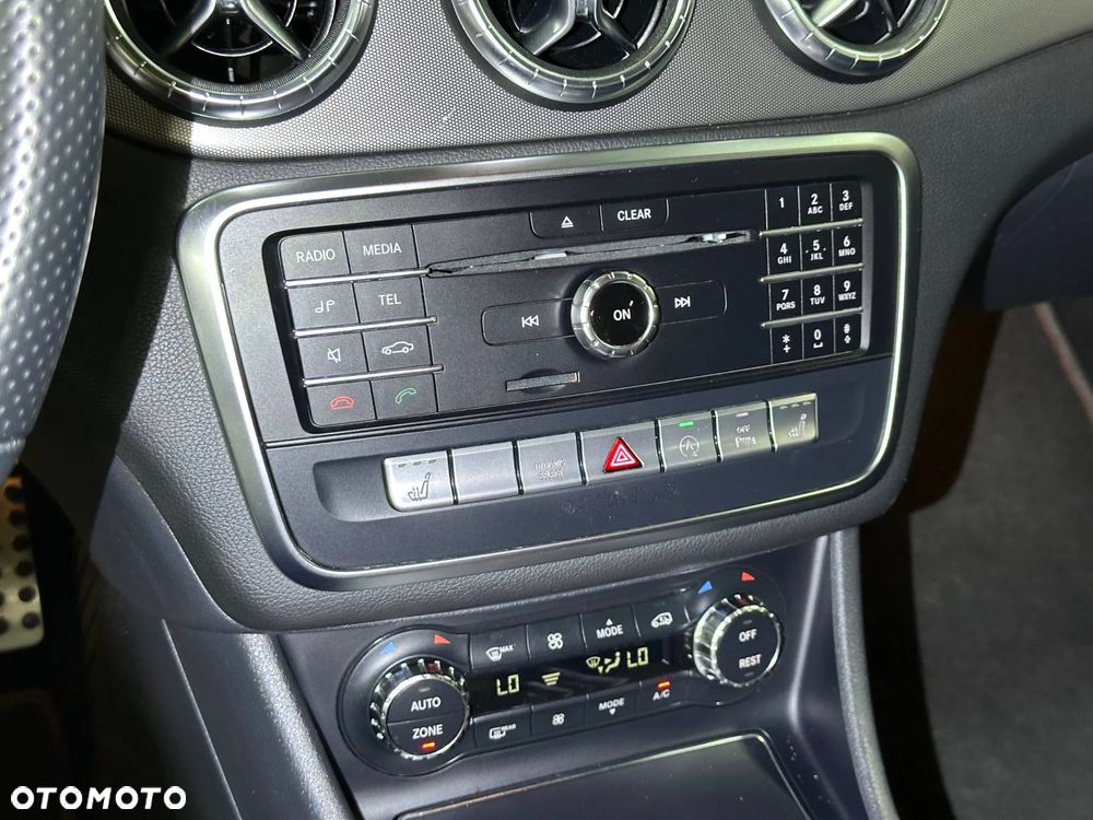 Mercedes-Benz CLA - 25