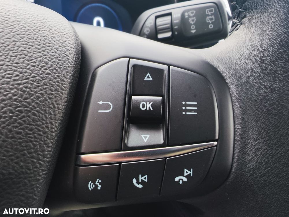 Ford Focus 1.5 EcoBlue 8AT Titanium X - 22