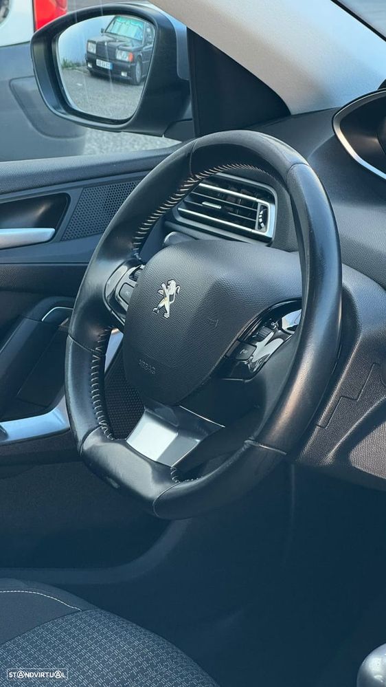 Peugeot 308 SW - 9