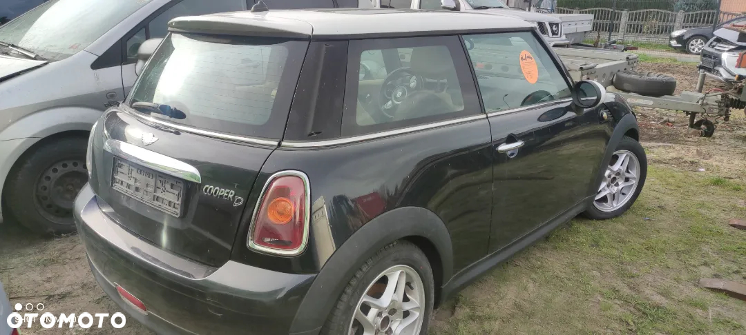 Mini Cooper D R51 - 2