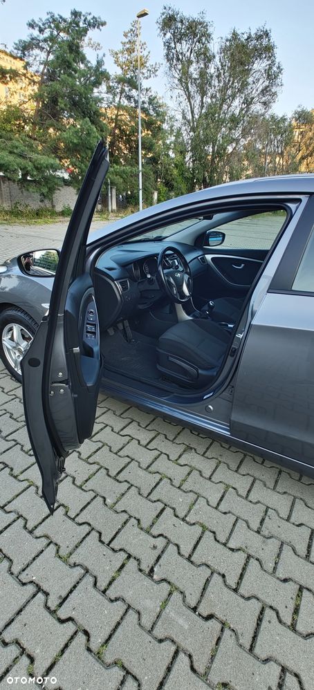 Hyundai i30 1.6 Comfort - 18