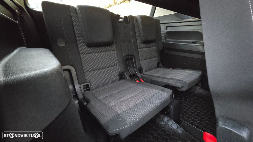 VW Touran 1.6 TDI Confortline - 38