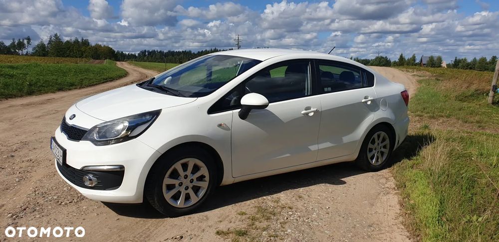 Kia Rio 1.2 L - 2